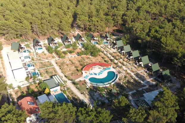 . Turizm Tesisi tarzı Turizm Tesisleri evimiz Antalya, 'de inşa edildi.