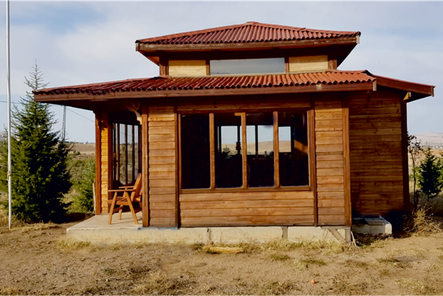 . Ev tarzı  evimiz Kırşehir, 'de inşa edildi.