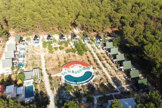 . Turizm Tesisi tarzı Turizm Tesisleri evimiz Antalya, 'de inşa edildi.